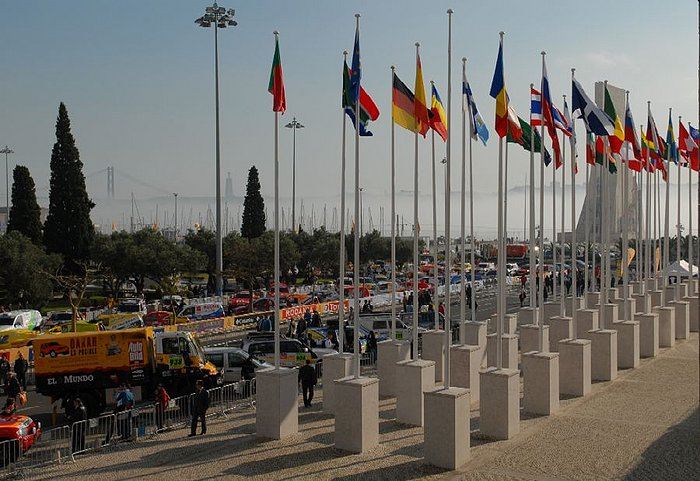05.01.2007 Med zastavami je tudi slovenska <br><i>foto Darij N.</i>