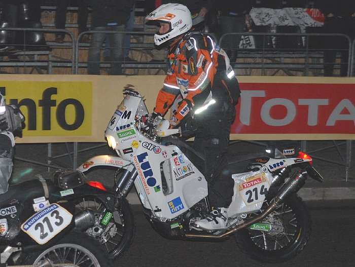 06.01.2007 Tomaž Merhar na startu ralija Dakar <br><i>foto Darij N.</i>