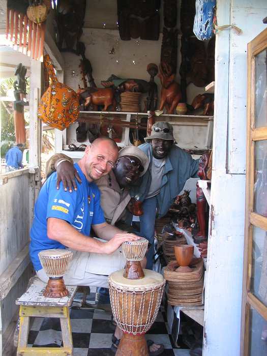 26.11.2005 Miran na tržnici Dakar